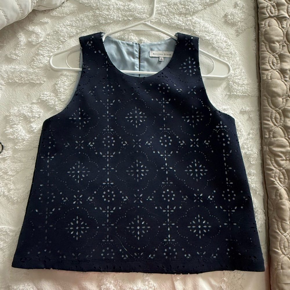 Madison Stone Navy Sleeveless Eyelet Top Size 2